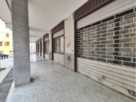 negozio in affitto a Solofra