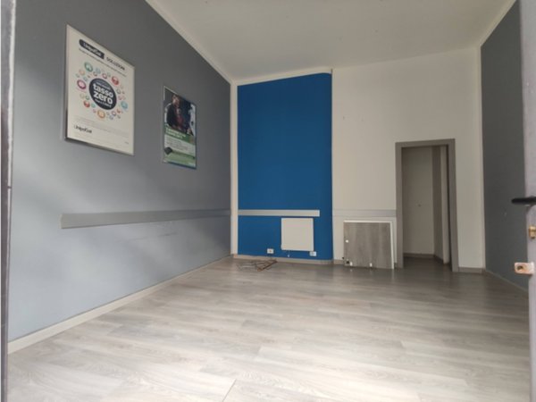 locale commerciale in affitto a Solofra
