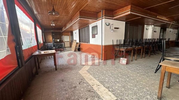 locale commerciale in affitto a Sperone