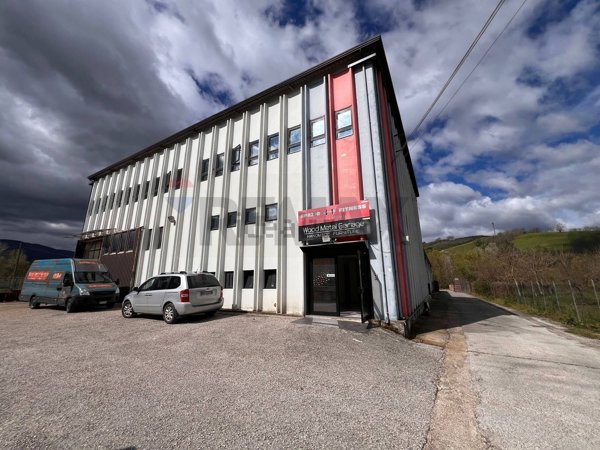 locale commerciale in affitto a Venticano