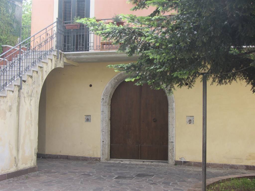 negozio in affitto a Montoro in zona Torchiati