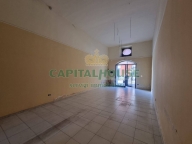 negozio in affitto a Montoro in zona Piano