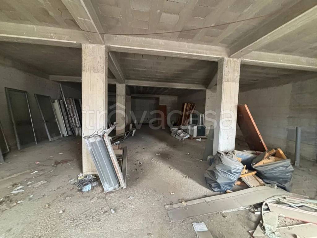 negozio in affitto a Montoro