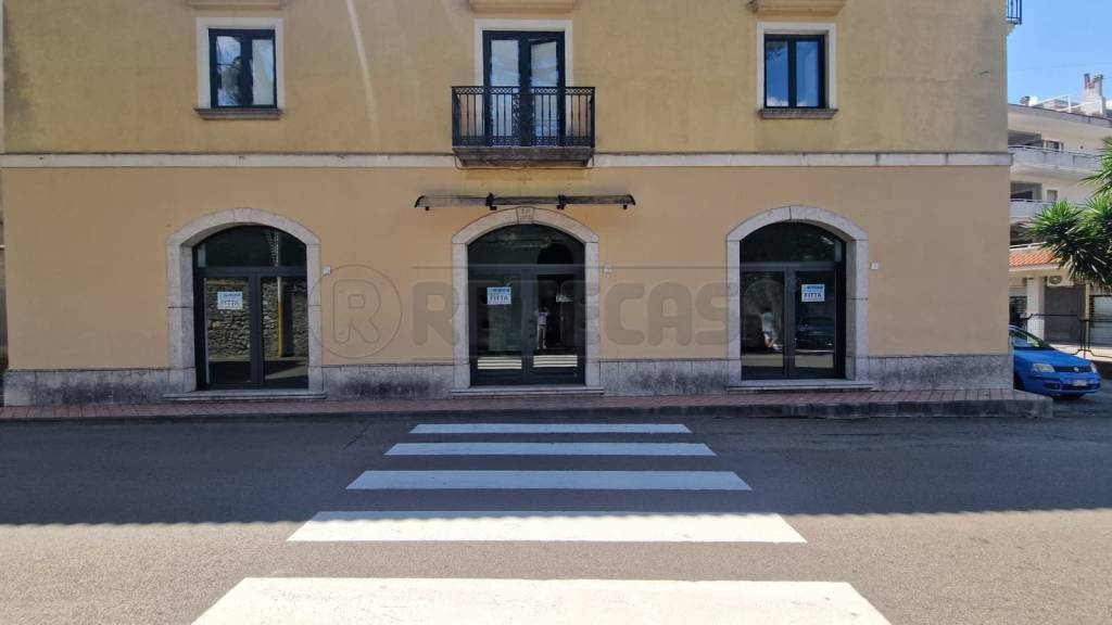 locale commerciale in affitto a Montoro in zona San Pietro