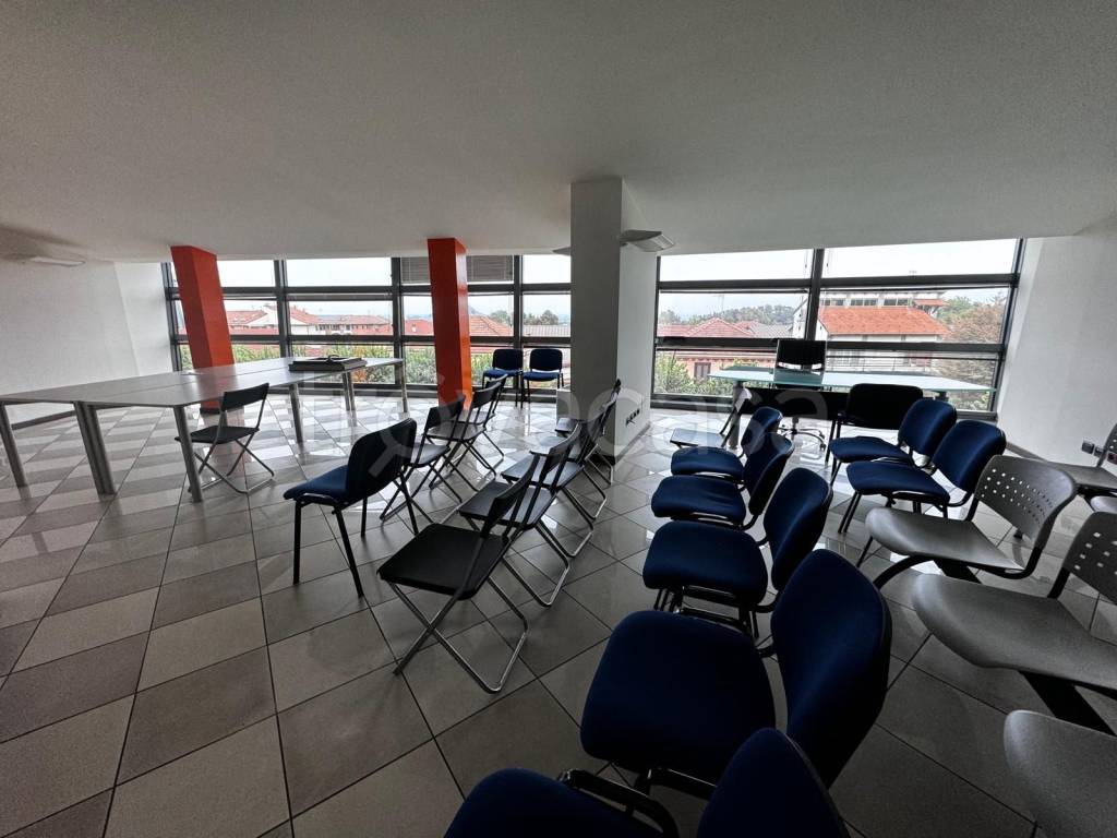 negozio in affitto a Bagnolo Piemonte