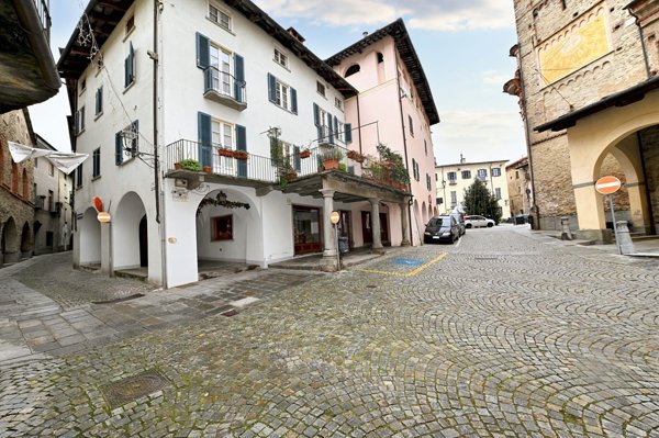 locale commerciale in affitto a Barge