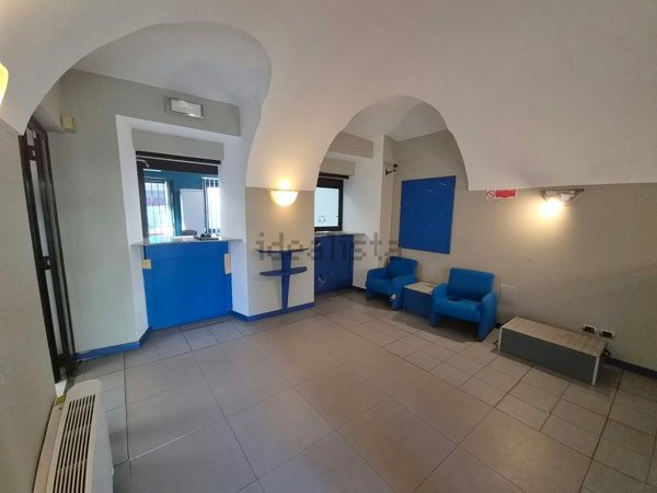locale commerciale in affitto a Barge