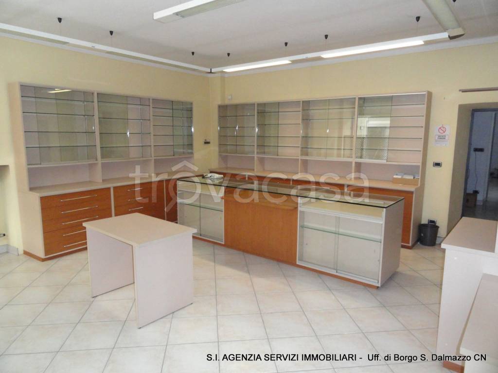 negozio in affitto a Borgo San Dalmazzo