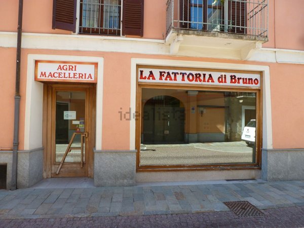 locale commerciale in affitto a Borgo San Dalmazzo