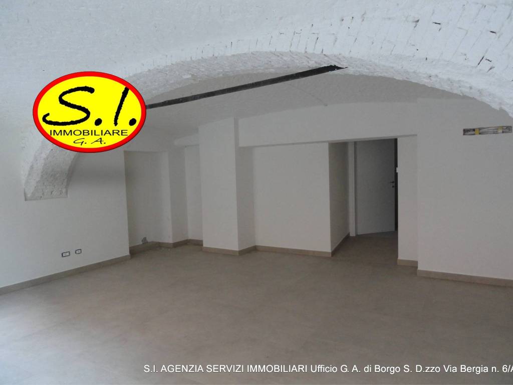 negozio in affitto a Borgo San Dalmazzo