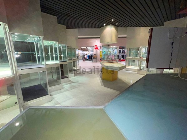 locale commerciale in affitto a Borgo San Dalmazzo