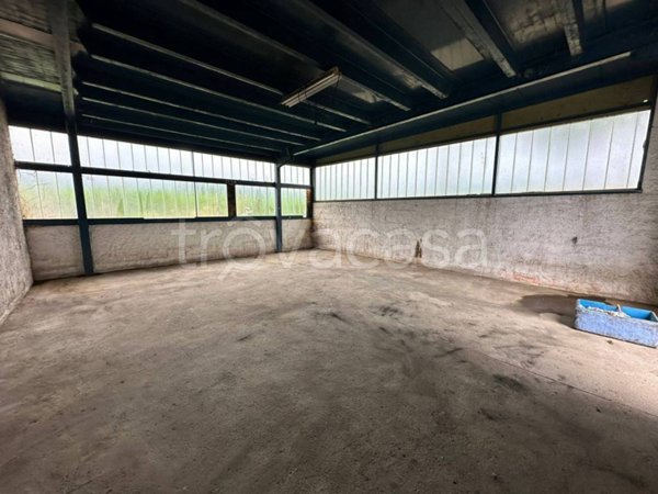 locale commerciale in affitto a Boves