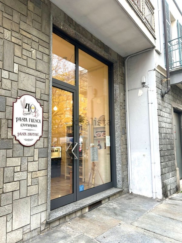 locale commerciale in affitto a Bra
