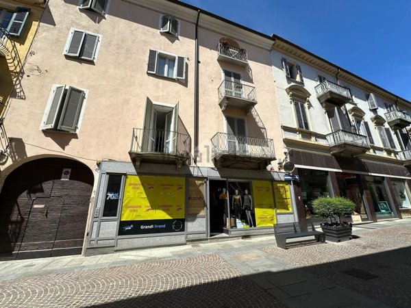 locale commerciale in affitto a Bra