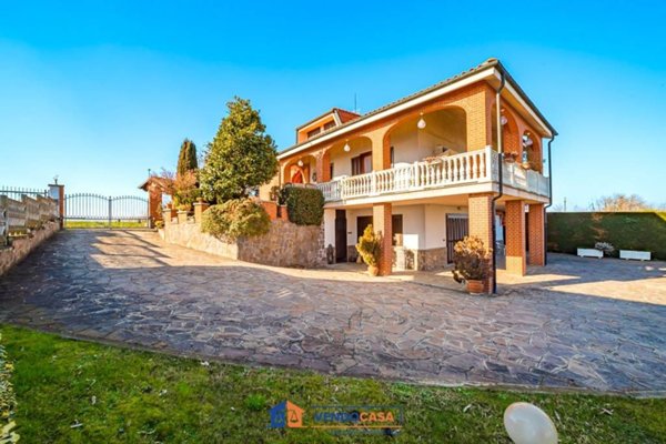 casa indipendente in affitto a Bra