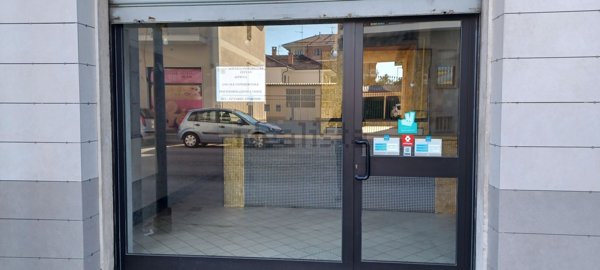 negozio in affitto a Bra
