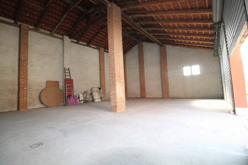 locale commerciale in affitto a Bra