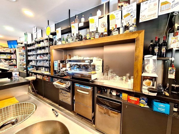 negozio in affitto a Bra