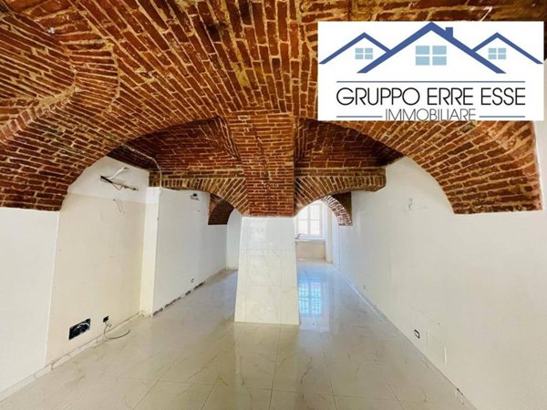 negozio in affitto a Bra