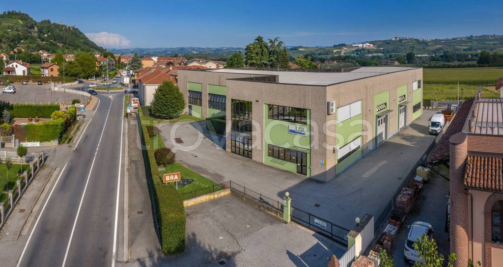 locale commerciale in affitto a Bra