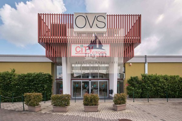 negozio in affitto a Bra in zona San Matteo