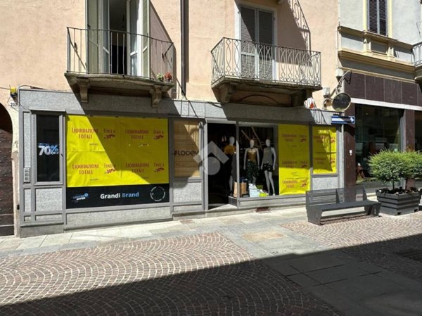 locale commerciale in affitto a Bra