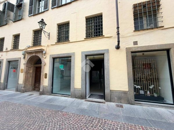 locale commerciale in affitto a Bra