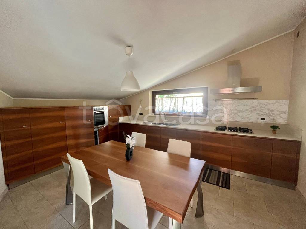 casa indipendente in affitto a Busca