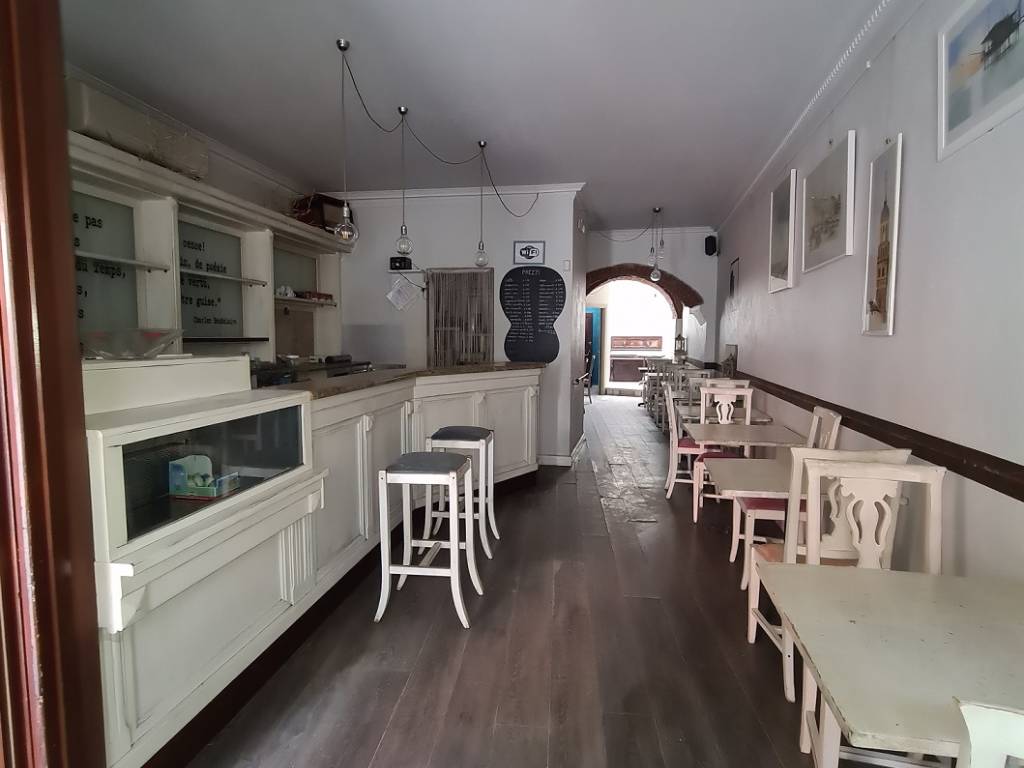 negozio in affitto a Busca