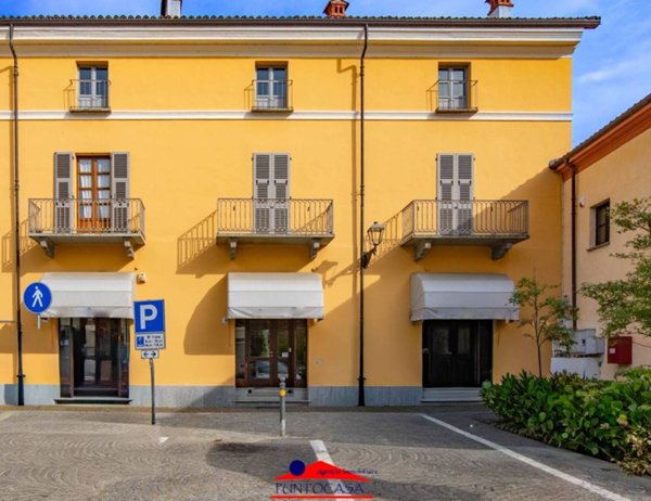 negozio in affitto a Busca