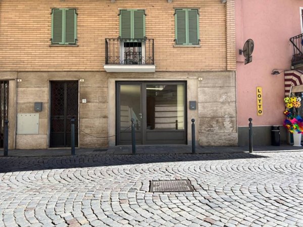 negozio in affitto a Canale