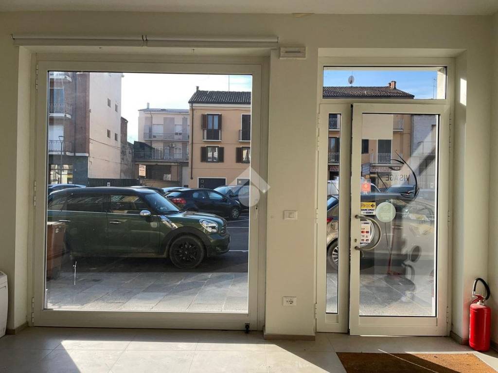 negozio in affitto a Canale
