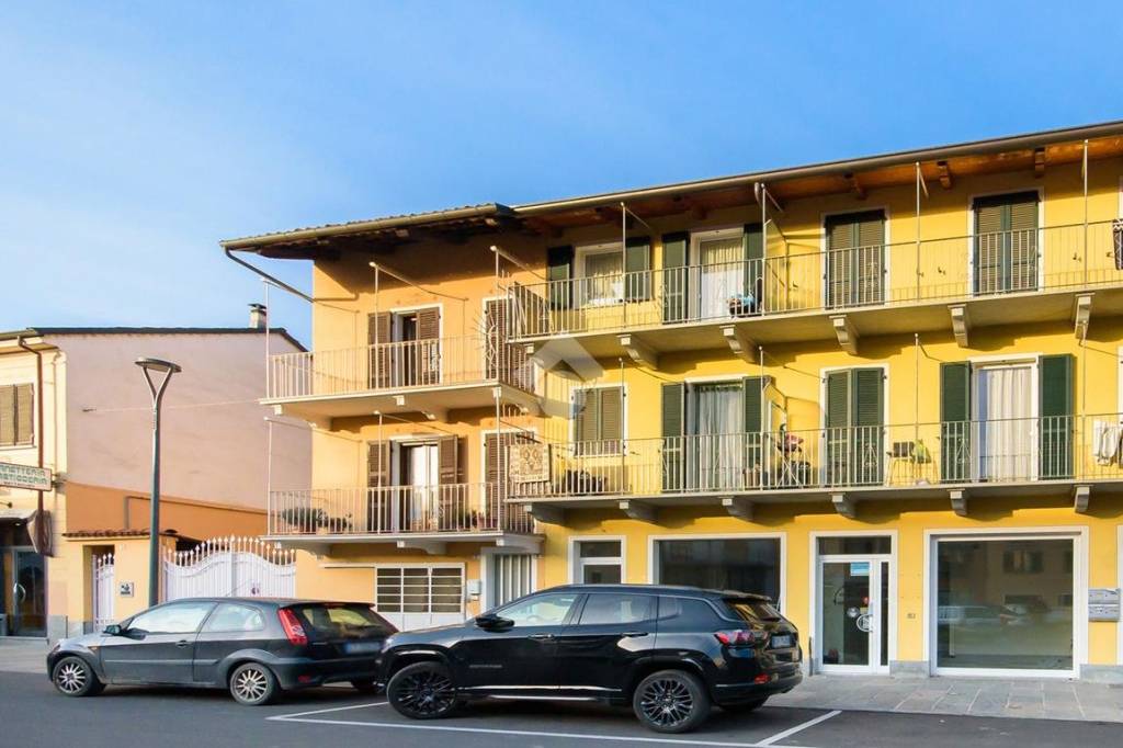 negozio in affitto a Canale