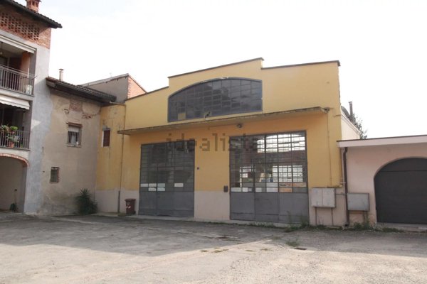 capannone in affitto a Canale