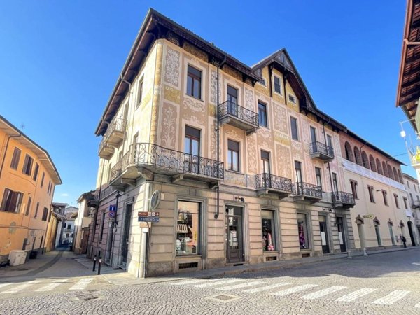 ufficio in affitto a Canale