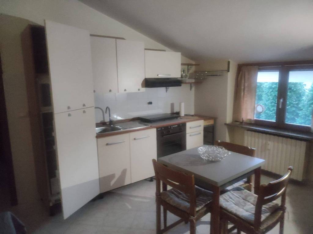 appartamento in affitto a Castagnito