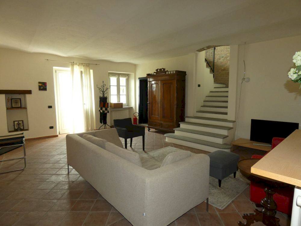 casa indipendente in affitto a Castiglione Falletto