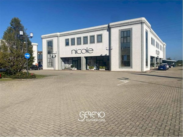 locale commerciale in affitto a Centallo
