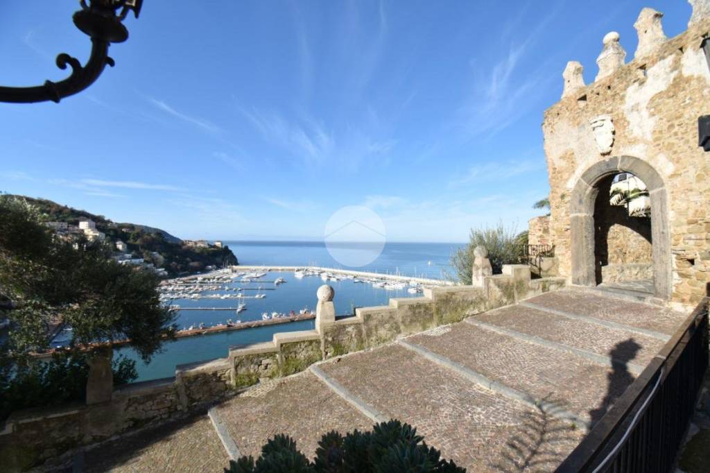 locale commerciale in affitto ad Agropoli