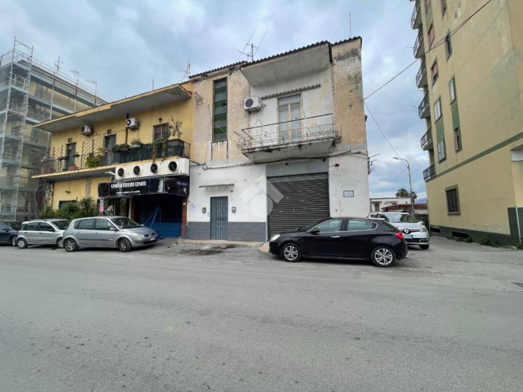 locale commerciale in affitto ad Angri