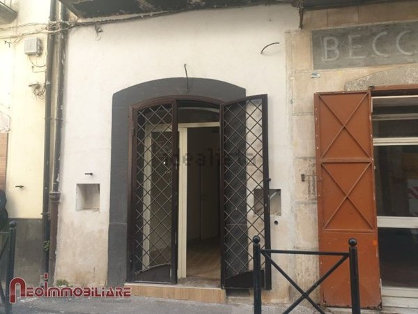 locale commerciale in affitto ad Angri