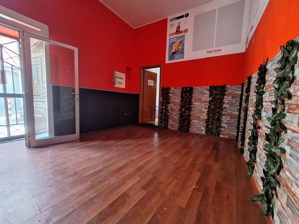 locale commerciale in affitto ad Angri