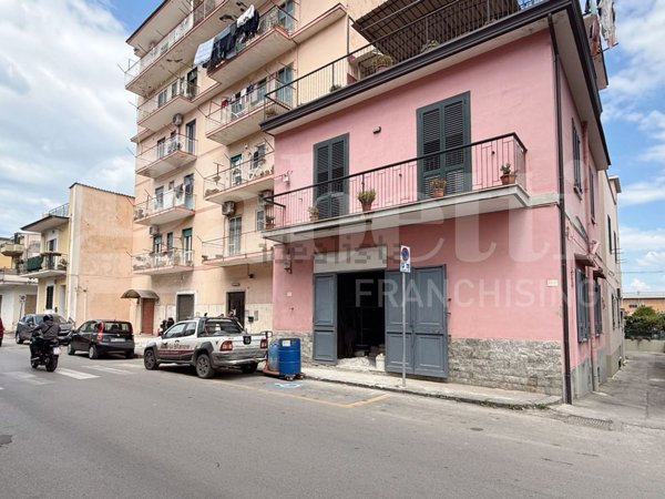 locale commerciale in affitto ad Angri
