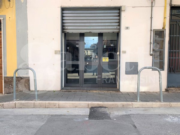 locale commerciale in affitto ad Angri