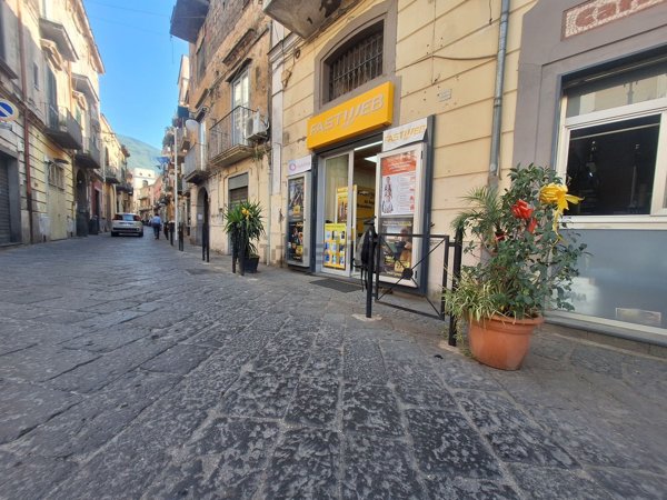 locale commerciale in affitto ad Angri