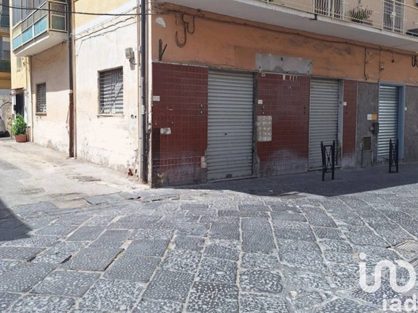 negozio in affitto ad Angri