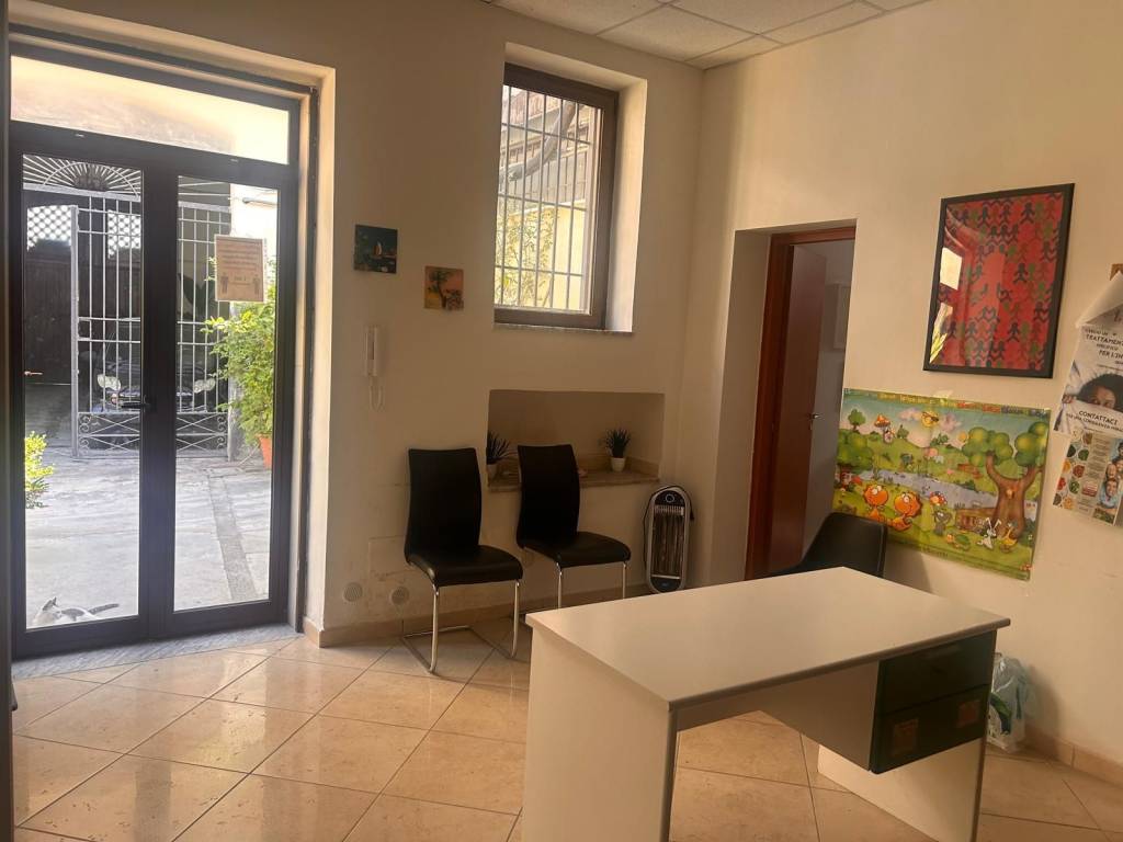 negozio in affitto ad Angri