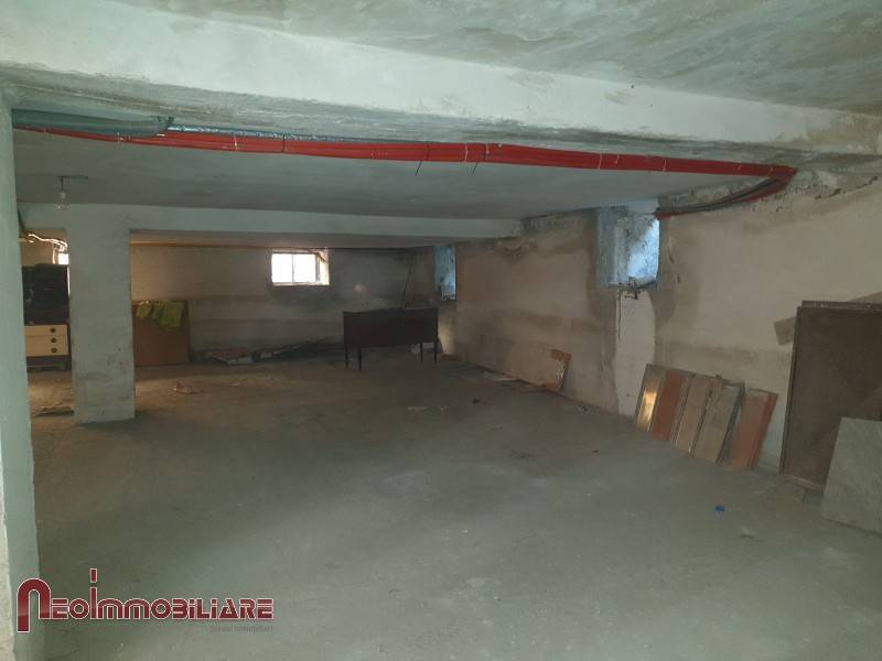 locale commerciale in affitto ad Angri