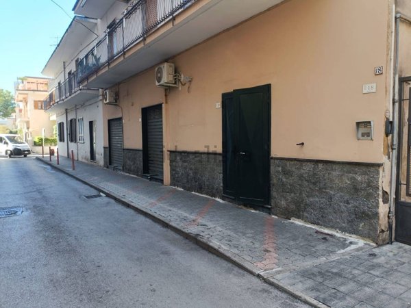 locale commerciale in affitto ad Angri