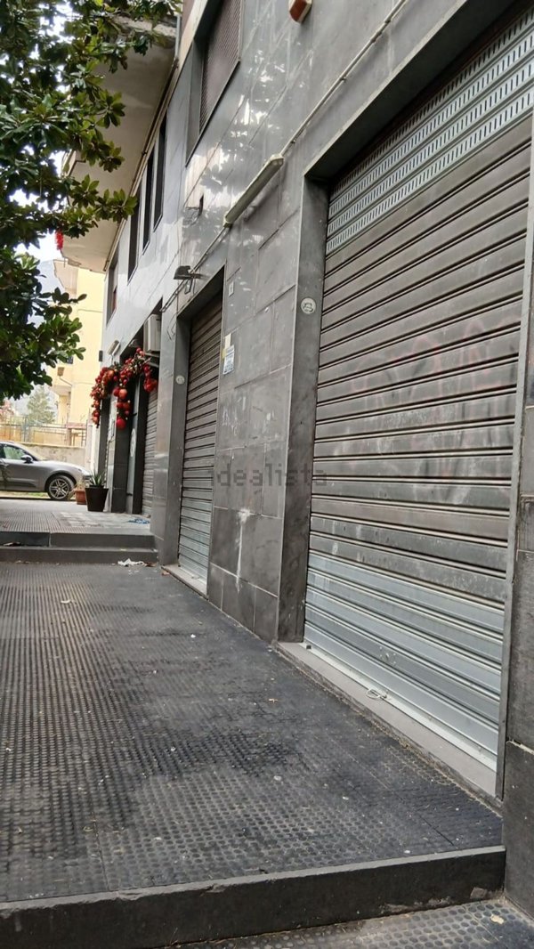locale commerciale in affitto ad Angri
